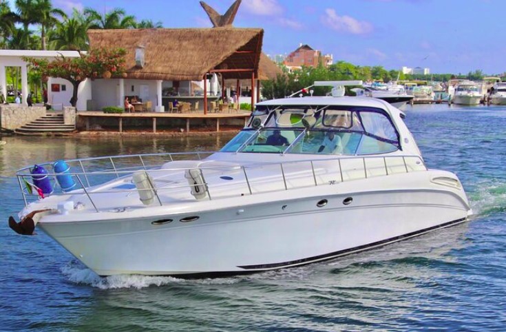Private yacht Cancun